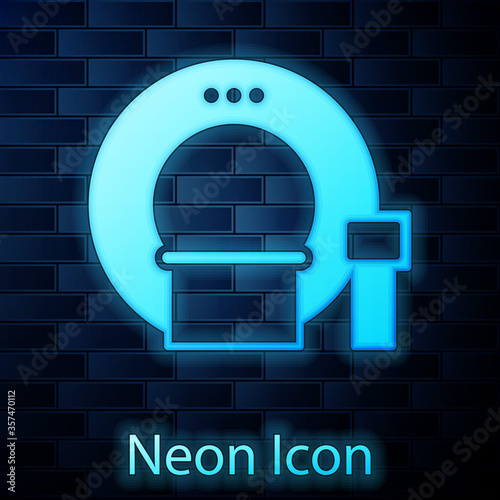 Glowing neon Tomography icon isolated on brick wall background. Medical scanner, radiation. Diagnosis, radiology, magnetic resonance therapy. Vector Illustration