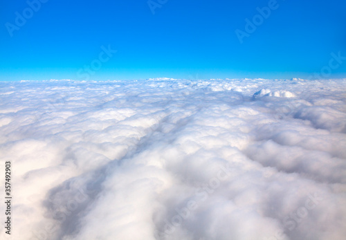 Fototapeta Naklejka Na Ścianę i Meble -  milky clouds , fluffy cloudscape and blue sky 