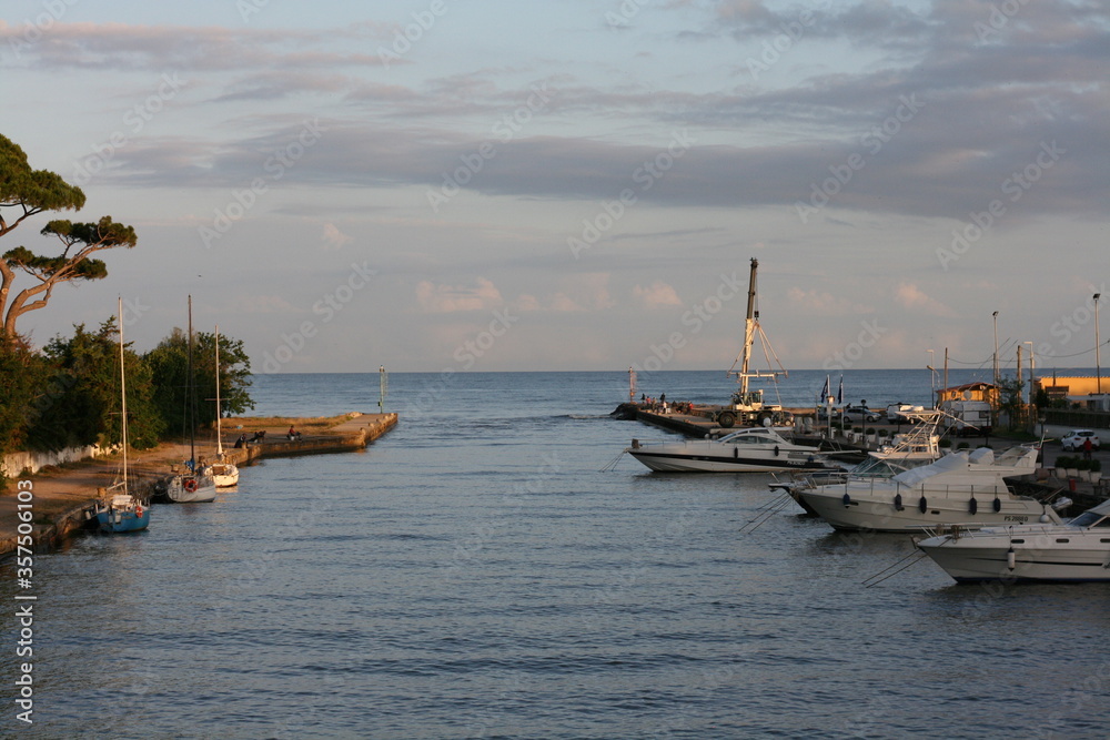 Fototapeta premium Boathouse in front of sea