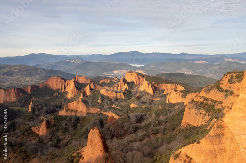 Las Médulas was an ancient Roman exploration of gold in the open and today it is a grandiose and spectacular landscape of reddish formations and forests of chestnut and oak trees, in Spain