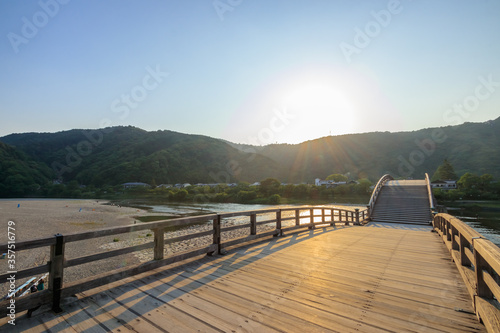 夕暮れ時の錦帯橋　山口県岩国市　Kintaikyo Bridge in the evening Yamaguchi-ken Iwakuni city © M・H