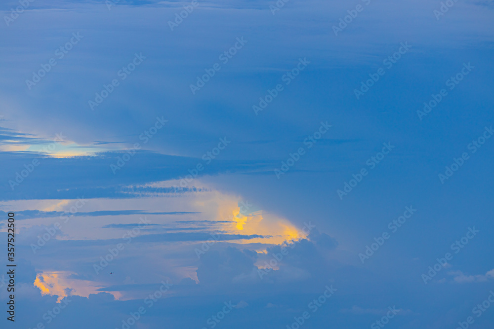 NUBES CLOUDS COLOR DIFERENTES