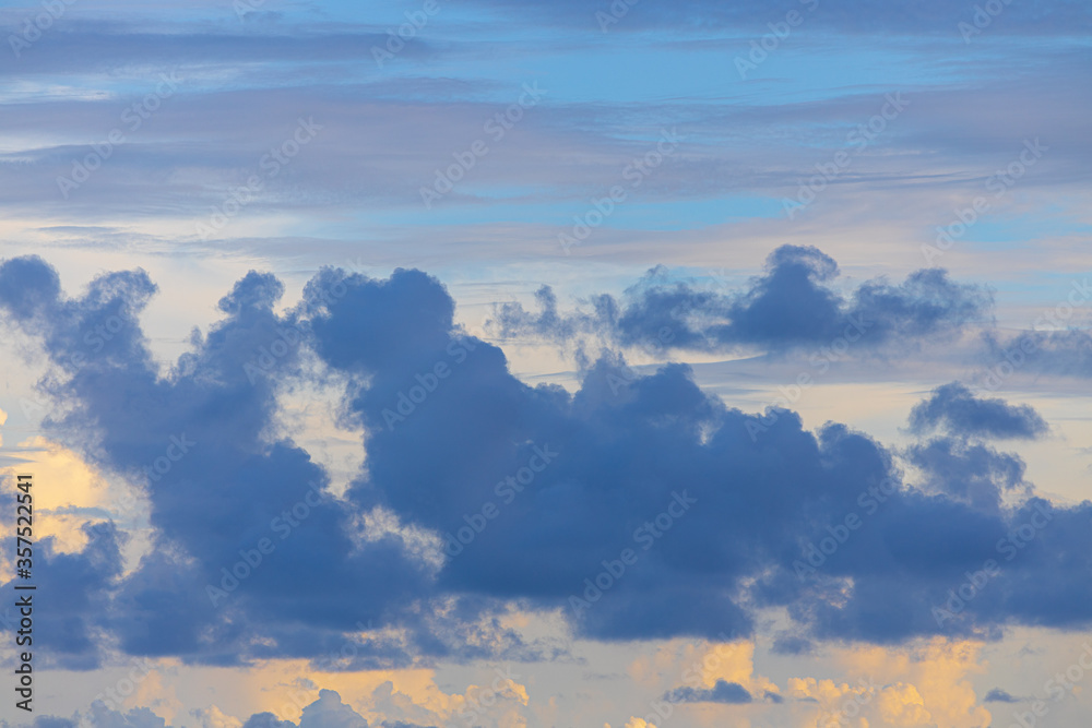 NUBES CLOUDS COLOR DIFERENTES
