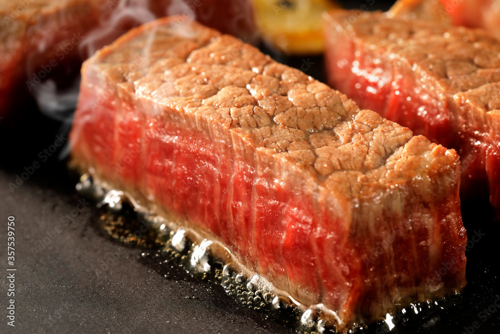 Japanese Beef 黒毛和牛 – Japanese Black Beef Cattle – ZRUFW