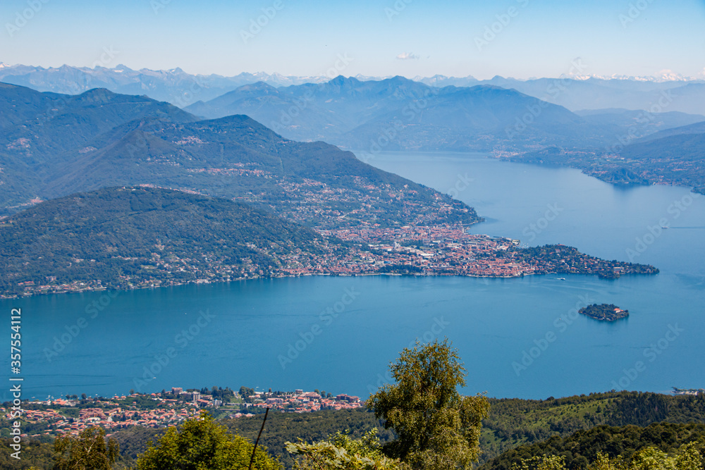 Blick auf Stresa am Lago Maggiore