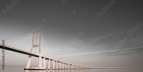 Obraz na płótnie Vasco da gama bridge in Portugal Lisbon w salonie
