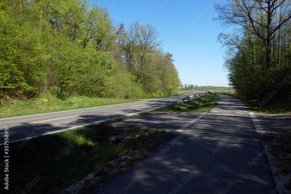Fototapeta premium Strecke zwischen Waizendorf und Obergreuth