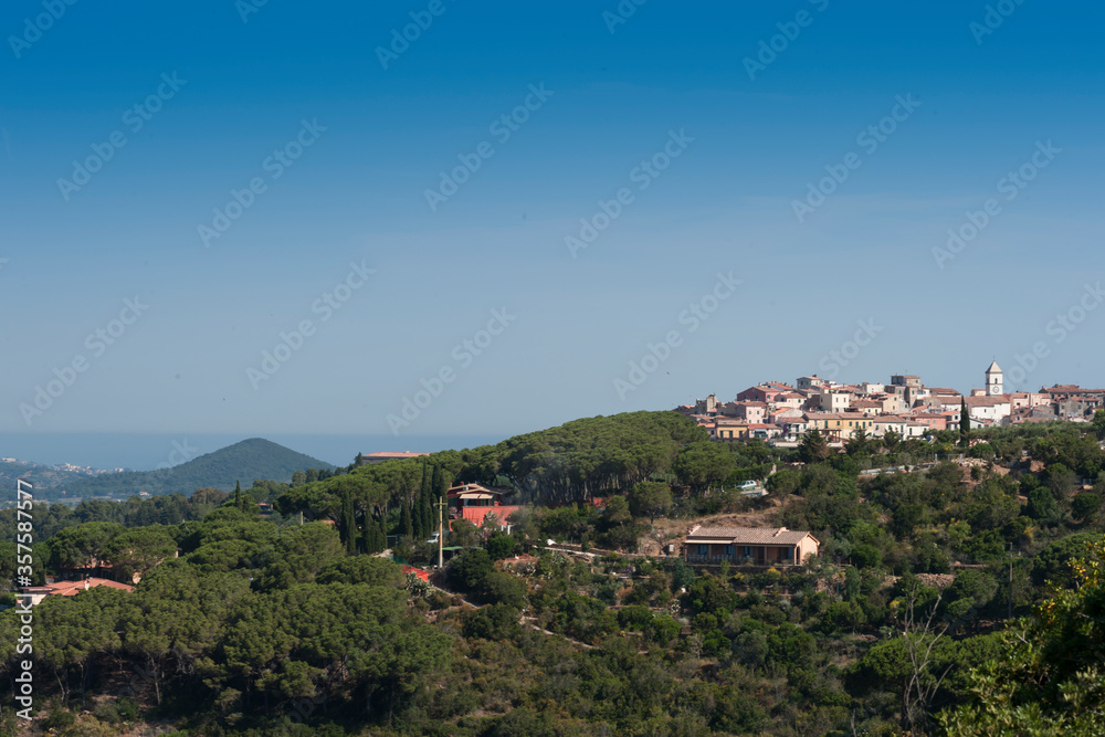 Fototapeta premium borgo dell'isola d'Elba