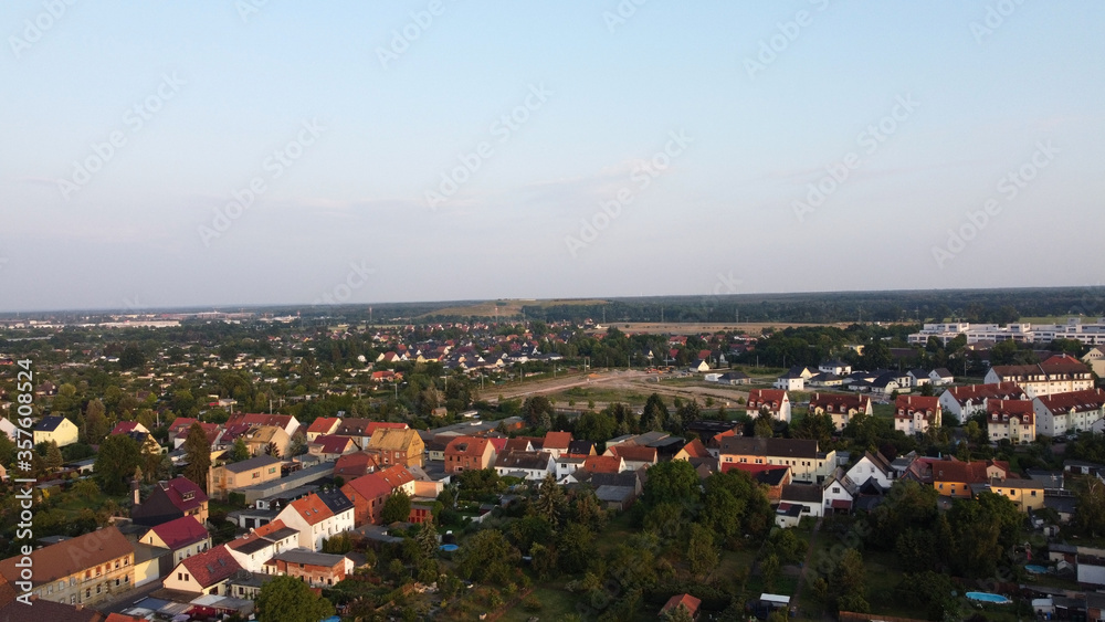 Fototapeta premium Dessau-Alten, Sachsen-Anhalt, Deutschland, 2020 von oben