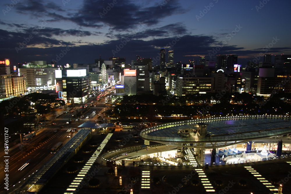 名古屋の栄の繁華街の夜景