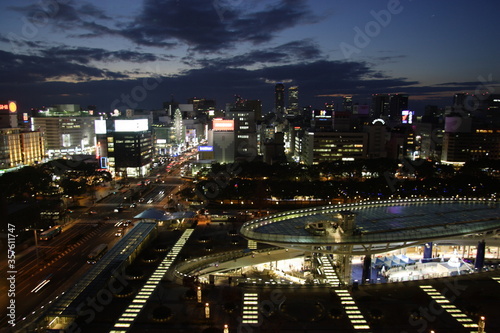 名古屋の栄の繁華街の夜景