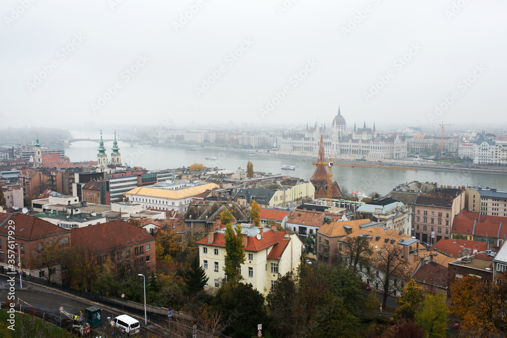 Vista de Budapest desde el Bastiòn de los Pescadores