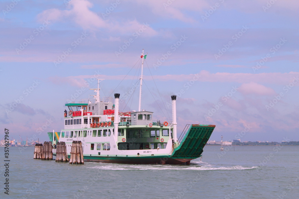 Fototapeta premium Venice. Italy. The Culture Of Italy. Sights and nature of Italy. Sea. The sun.