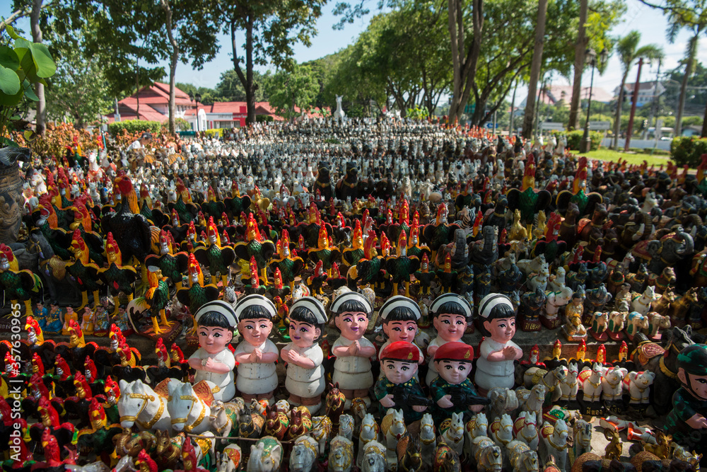 THAILAND TAK SHRINE OF KING TAKSIN THAILAND TAK SHRINE OF KING TAKSIN
