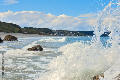 plage des rosaires    plerin en cote d armor dans la baie de saint brieuc