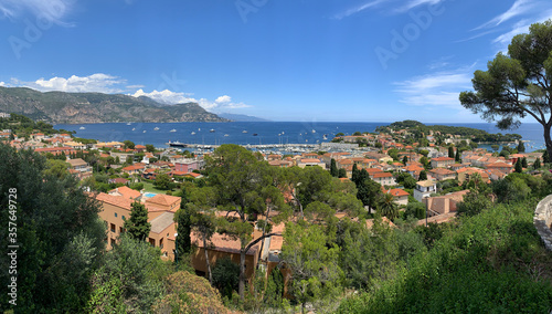 Panoramic view of Saint-Jean-Cap-Ferrat Bay - a resort and a commune in the south-eastern France on a peninsular Cape Riviera. France. © Luc Bianco