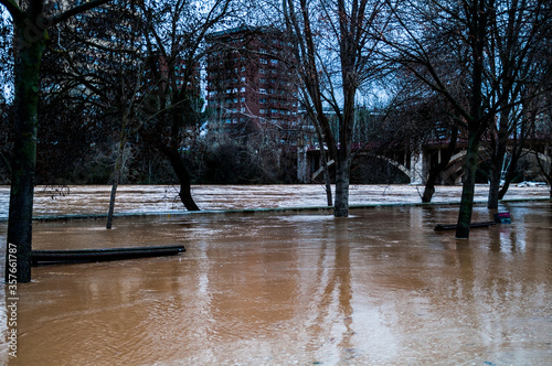 El río pisuerga se desborda en Valladolid photo