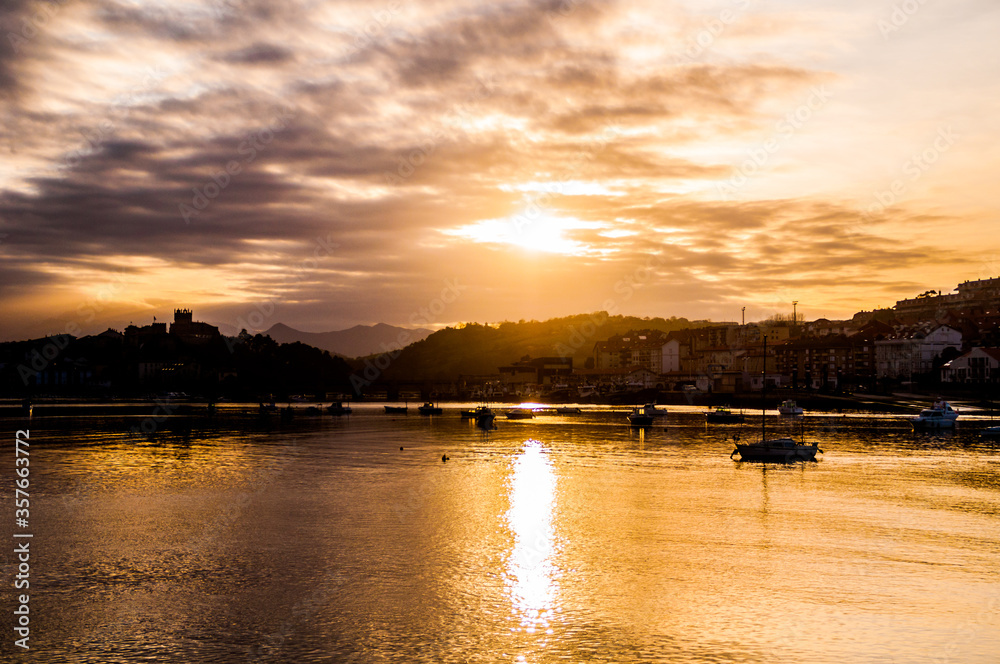 atardece-sobre-uno-de-los-pueblos-mas-bellos-de-cantabria-stock-photo