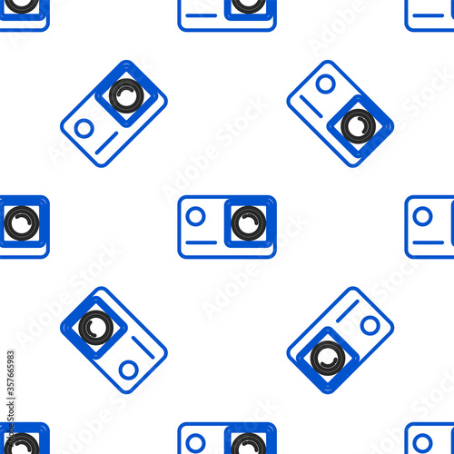 Line Action extreme camera icon isolated seamless pattern on white background. Video camera equipment for filming extreme sports. Colorful outline concept. Vector