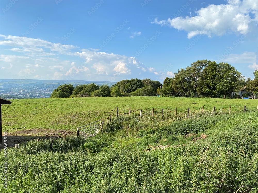Obraz premium Landscape view of the Aire valley, from the hill tops in, Allerton, Bradford, UK