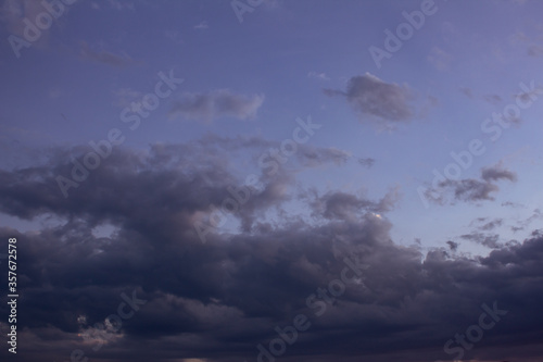 Scenic view of the sky with clouds during sunset in cityscape