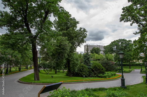Foto Alexander Park and the Kremlin  walls  in Moscow Russia