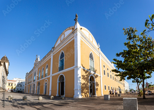 Shopping Paço Alfândega - Antigo edifício de alfândega do Porto do Recife