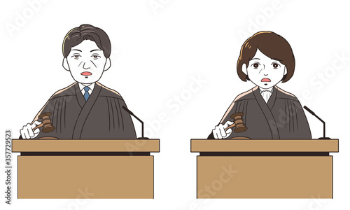 ガベルを持つ裁判官