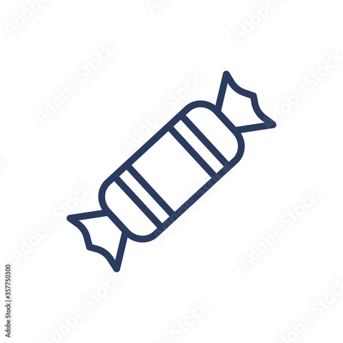 Candy thin line icon. Wrapper, tea, confectioner isolated outline sign. Sweet desserts and food concept. Vector illustration symbol element for web design and apps