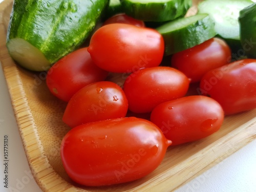 Tomatoes and cucumbers for healthy nutrition