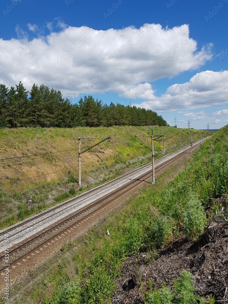 The railway goes to the horizon The railway goes to the horizon