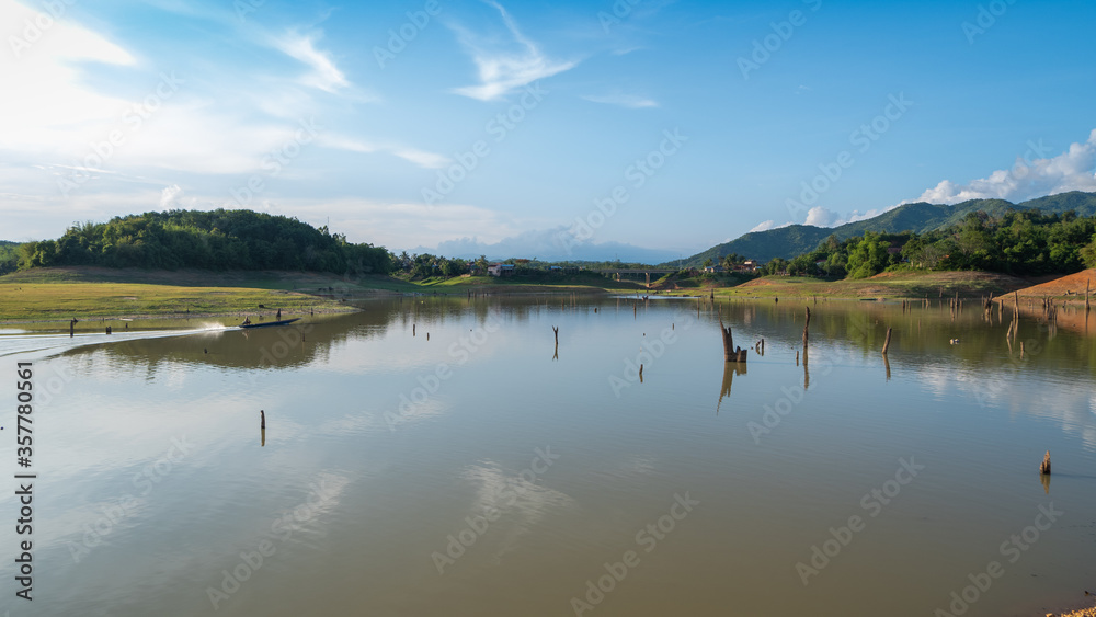 Fototapeta premium lake in the mountains