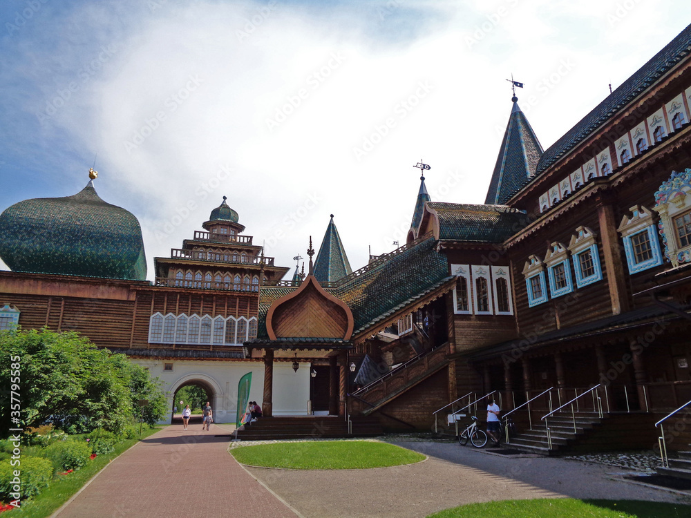 Kolomenskoye museum wooden palace of Tsar Alexey Mikhailovich sunny day Kolomenskoye museum wooden palace of Tsar Alexey Mikhailovich sunny day