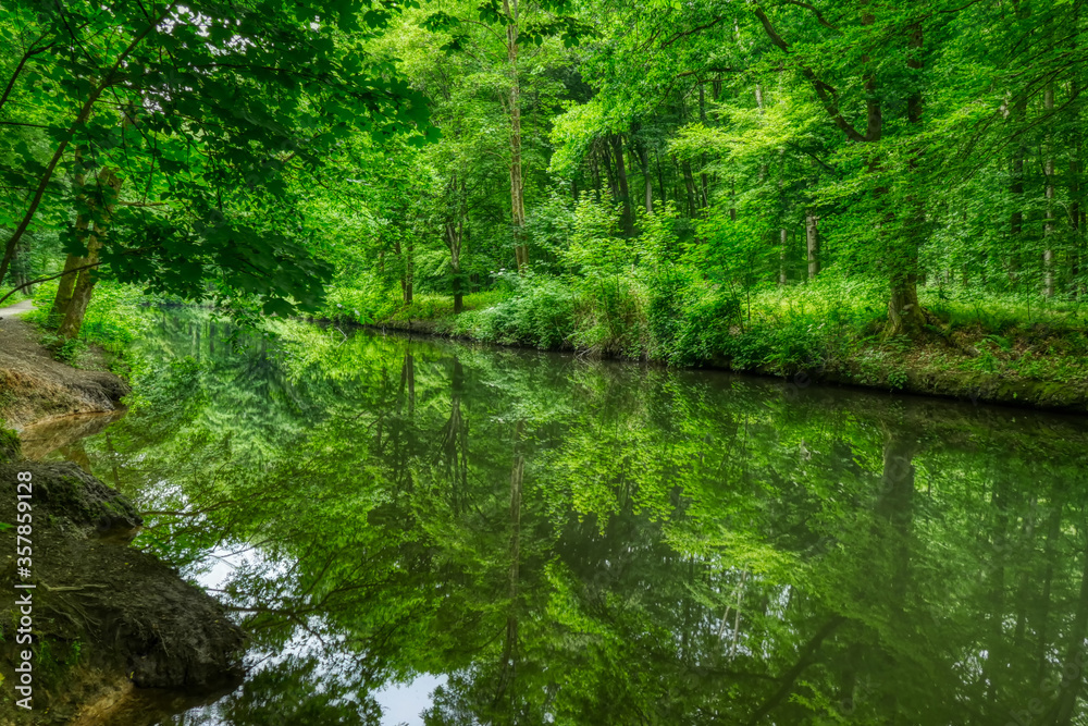 Oberer Graben an der Wupper bei Burg im Bergischen Land Oberer Graben an der Wupper bei Burg im Bergischen Land