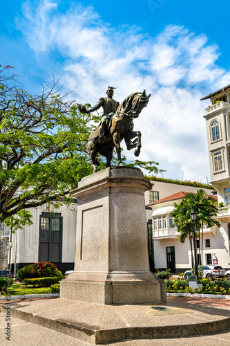 Monument to Tomas de Herrera in Panama City photo