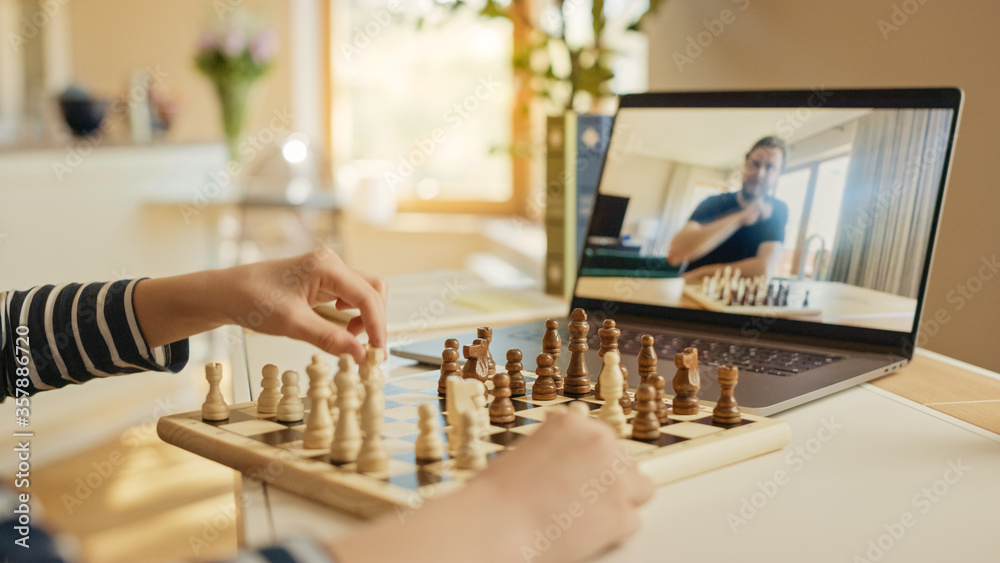 Chess Online - Learn & Play Chess