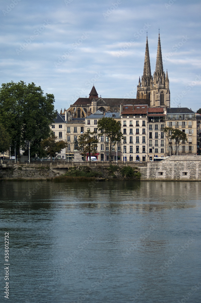 Bayonne di giorno