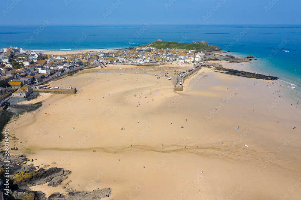 Aerial photograph of St Ives, Cornwall, England