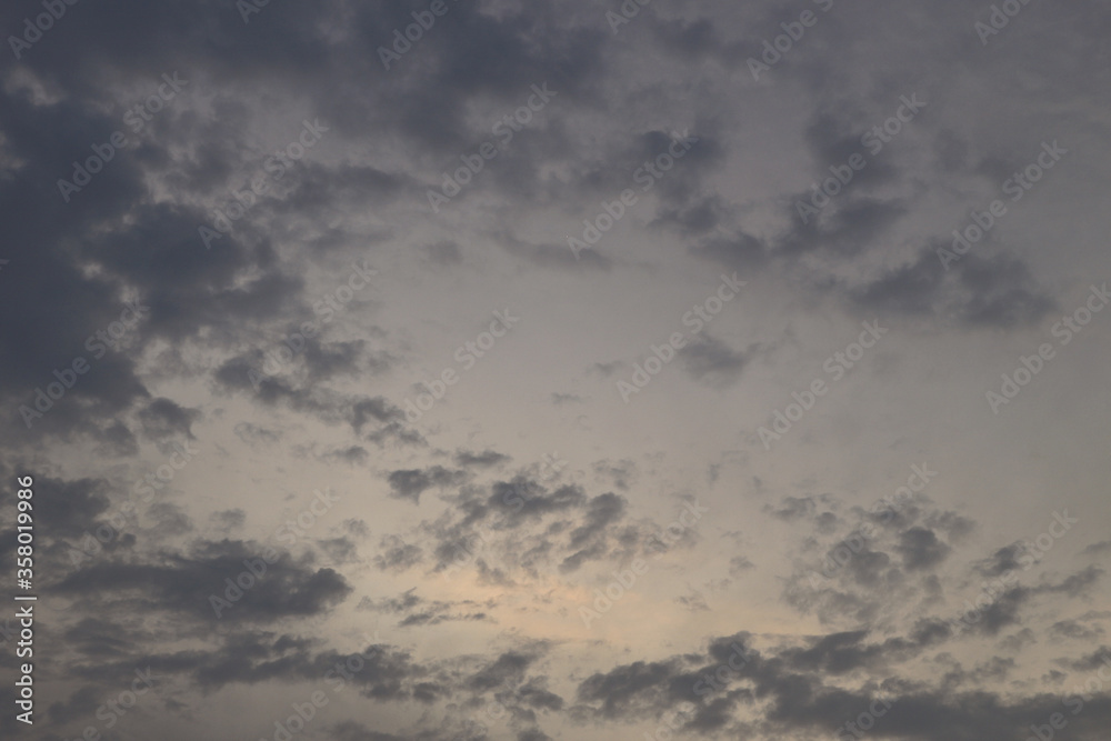 Obraz premium Sun on colorful sunset sky for background.