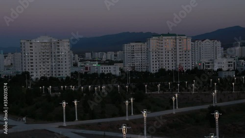 timelapse of the city at evening