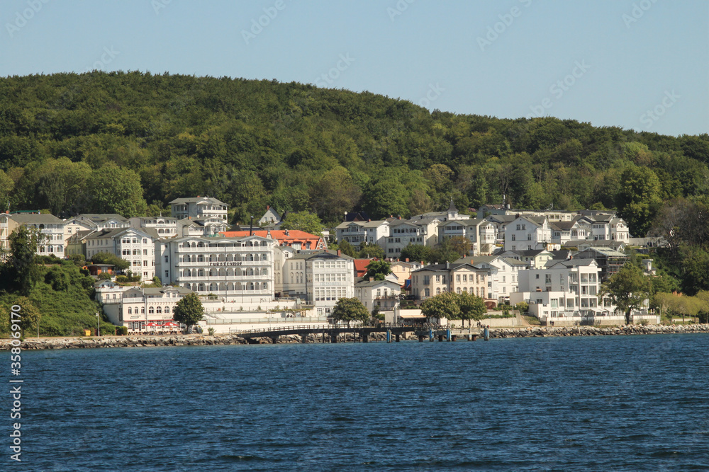 Sassnitz auf Rügen; Blick zur Altstadt (Kurviertel)