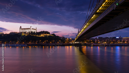Canvas Print Bratislava castle at night, Slovakia, Europe - February 2018