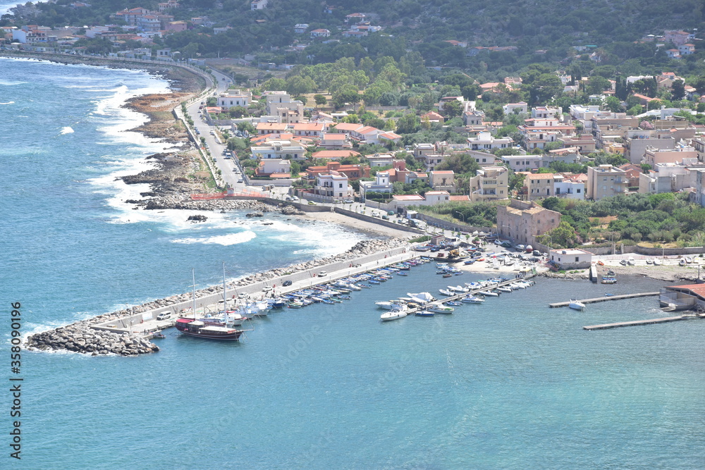 veduta del golfo di Sferracavallo : borgata marinara di Palermo.  Sicilia
