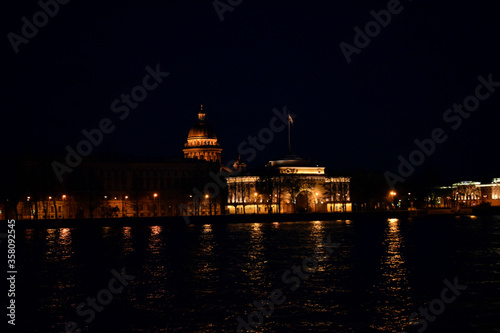 venice at night © tanzelya888