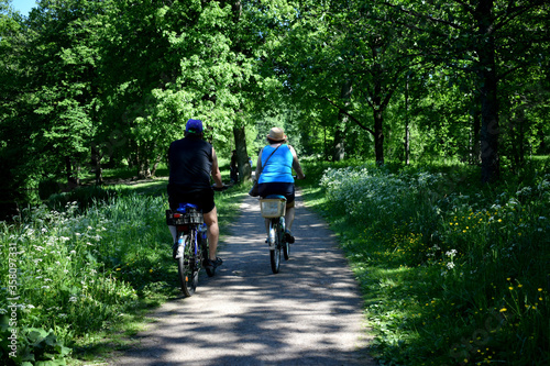 cycling in the woods © tanzelya888