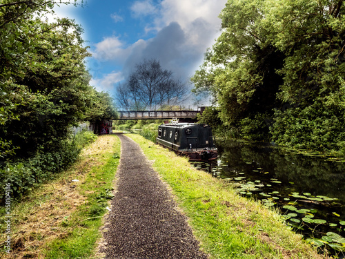 CANAL FOOTPATHS IN NORTHAMPTON-SHIRE