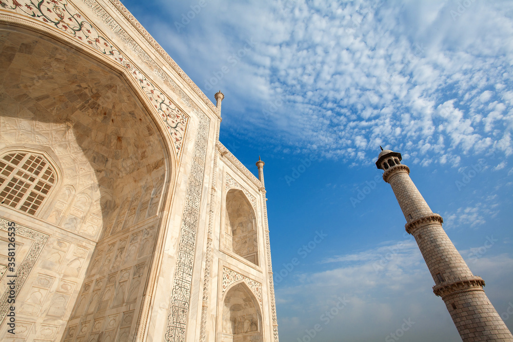 Fototapeta premium taj mahal mausoleum agra india