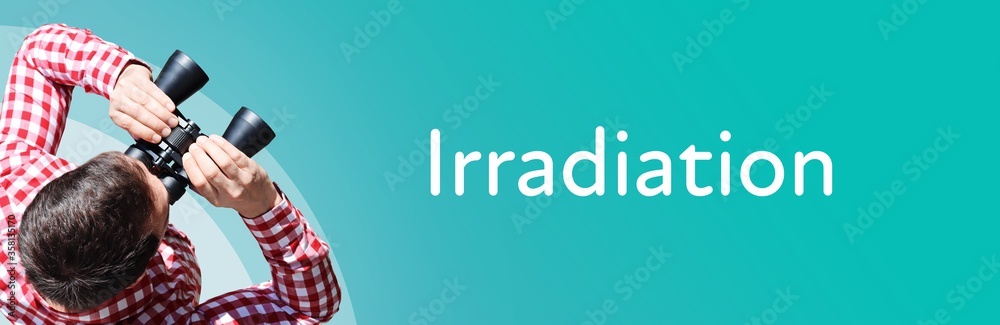 Fototapeta premium Irradiation. Mann mit Fernglas aus Vogelperspektive. Beobachtung, Draufsicht, Panorama. Business Text auf blau. Statistik, Wirtschaft