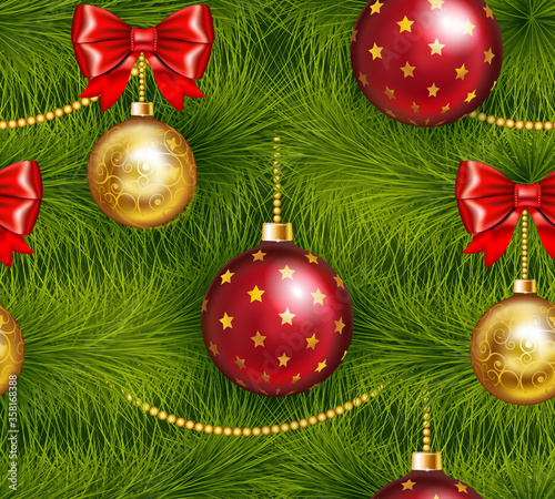 Realistic christmas tree seamless with traditional red and gold christmas ball, bow and others christmas decorations.