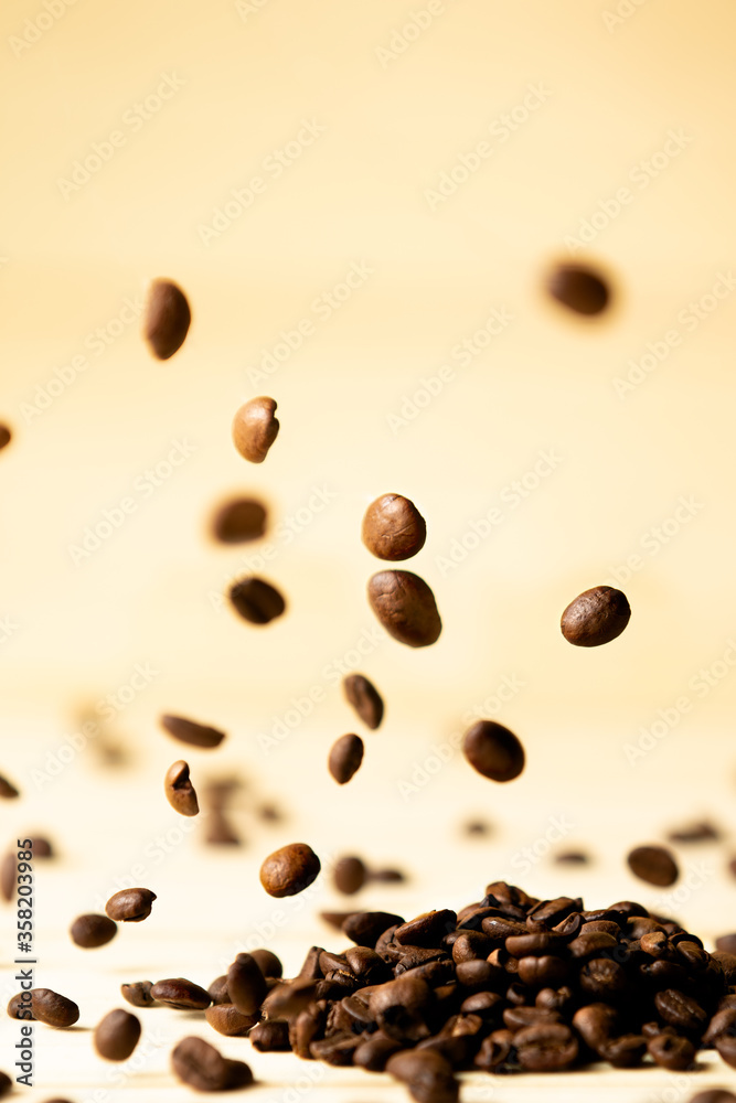 Obraz premium cup, coffee beans and wood